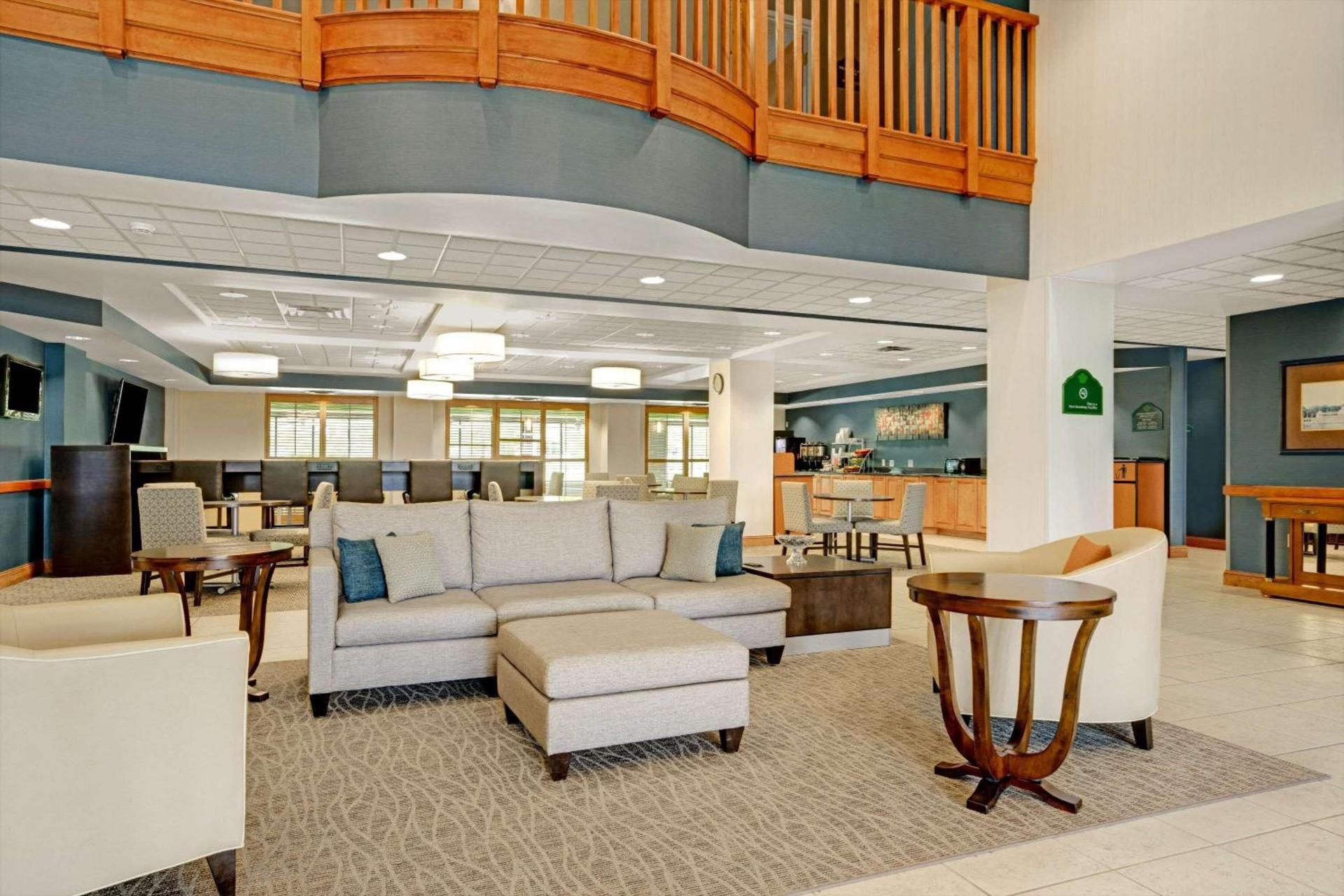 Wingate by Wyndham Fargo photo 3