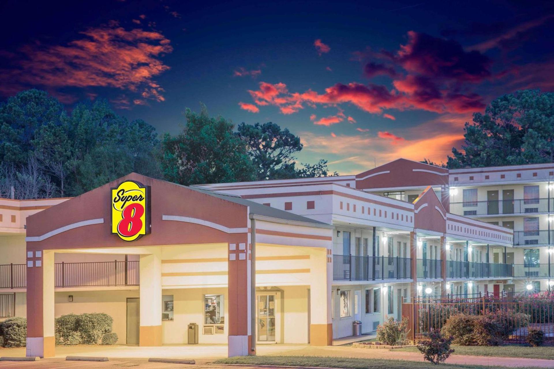 Super 8 by Wyndham Jasper photo 2