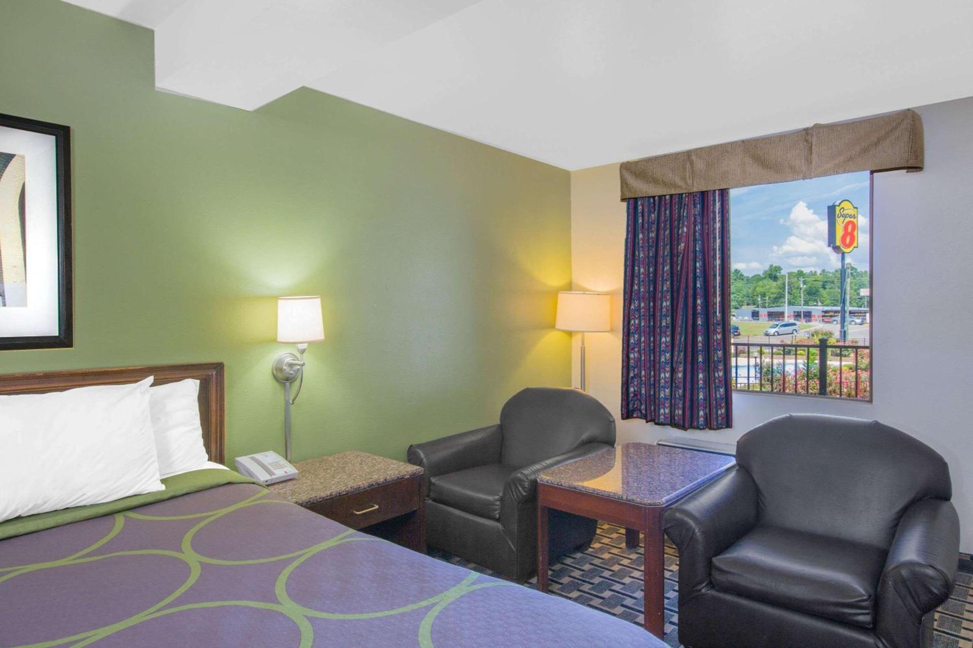 Super 8 by Wyndham Jasper photo 9