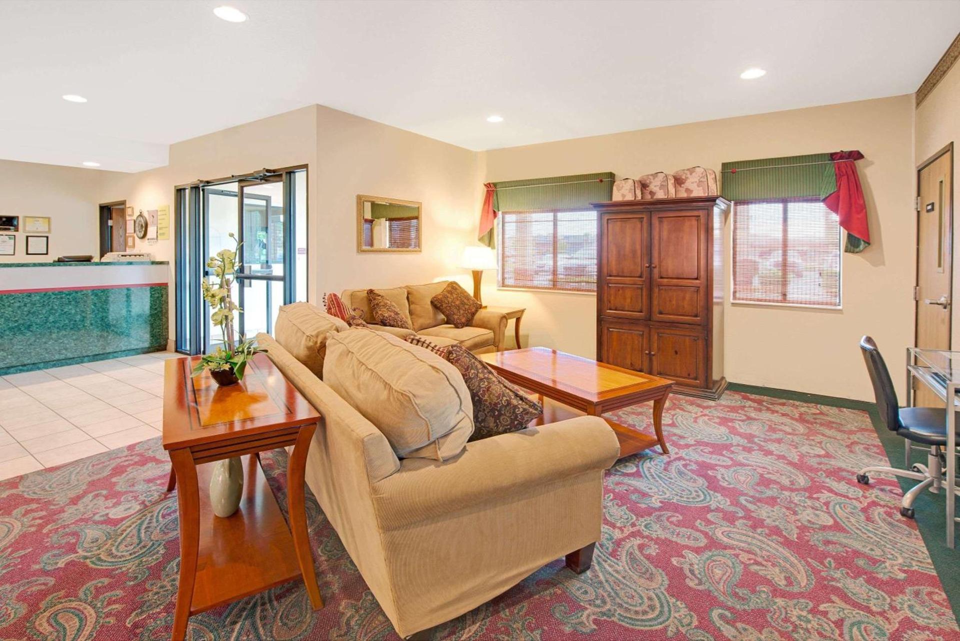 Super 8 by Wyndham Bonne Terre photo 3