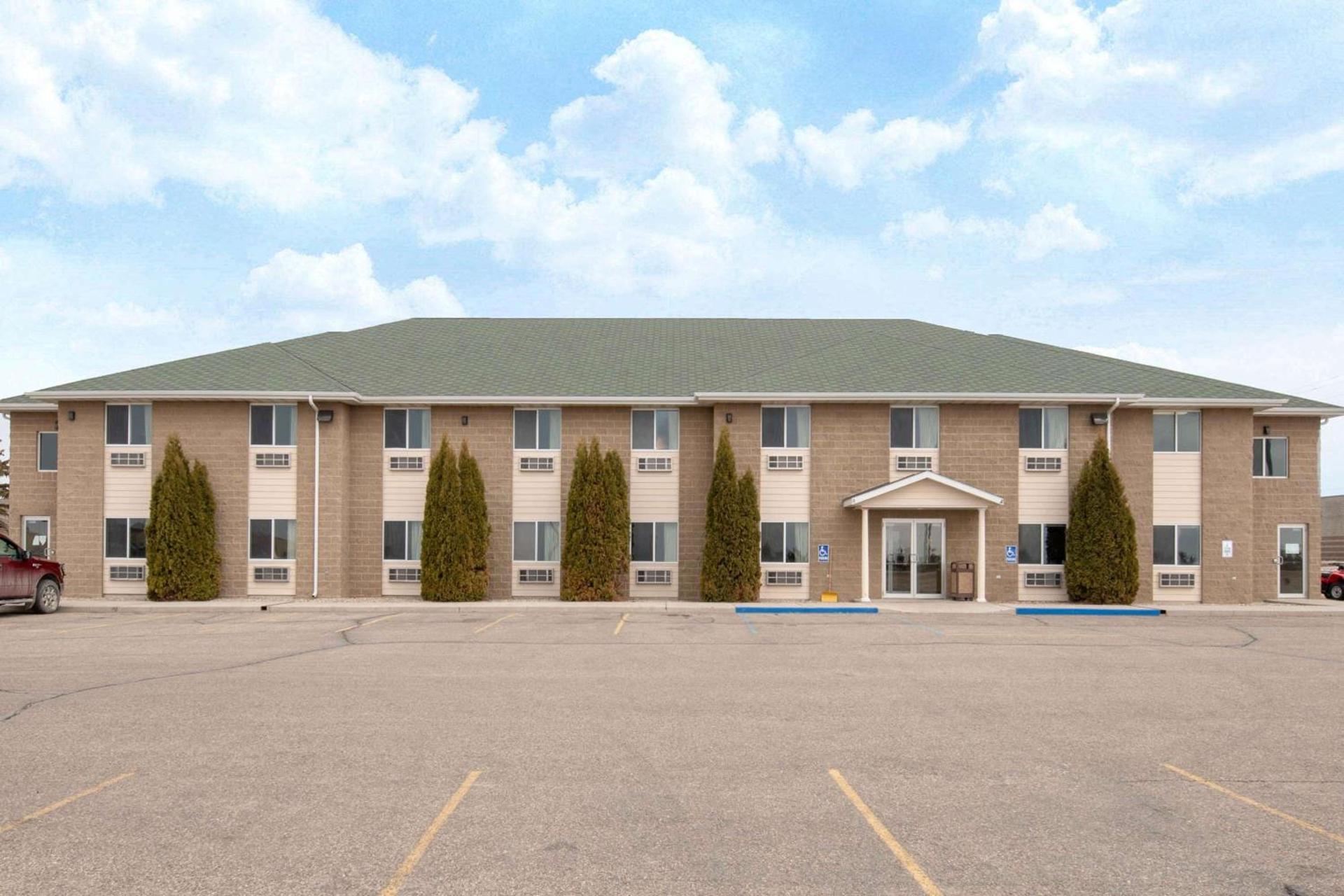 Four Seasons Inn photo 1