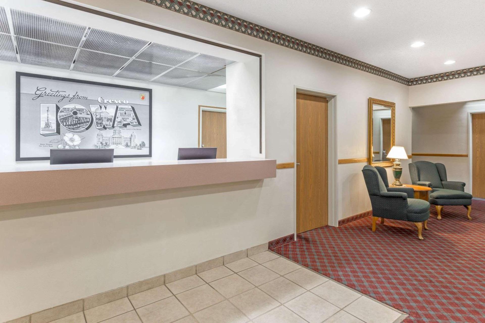 Super 8 by Wyndham Cresco IA photo 3