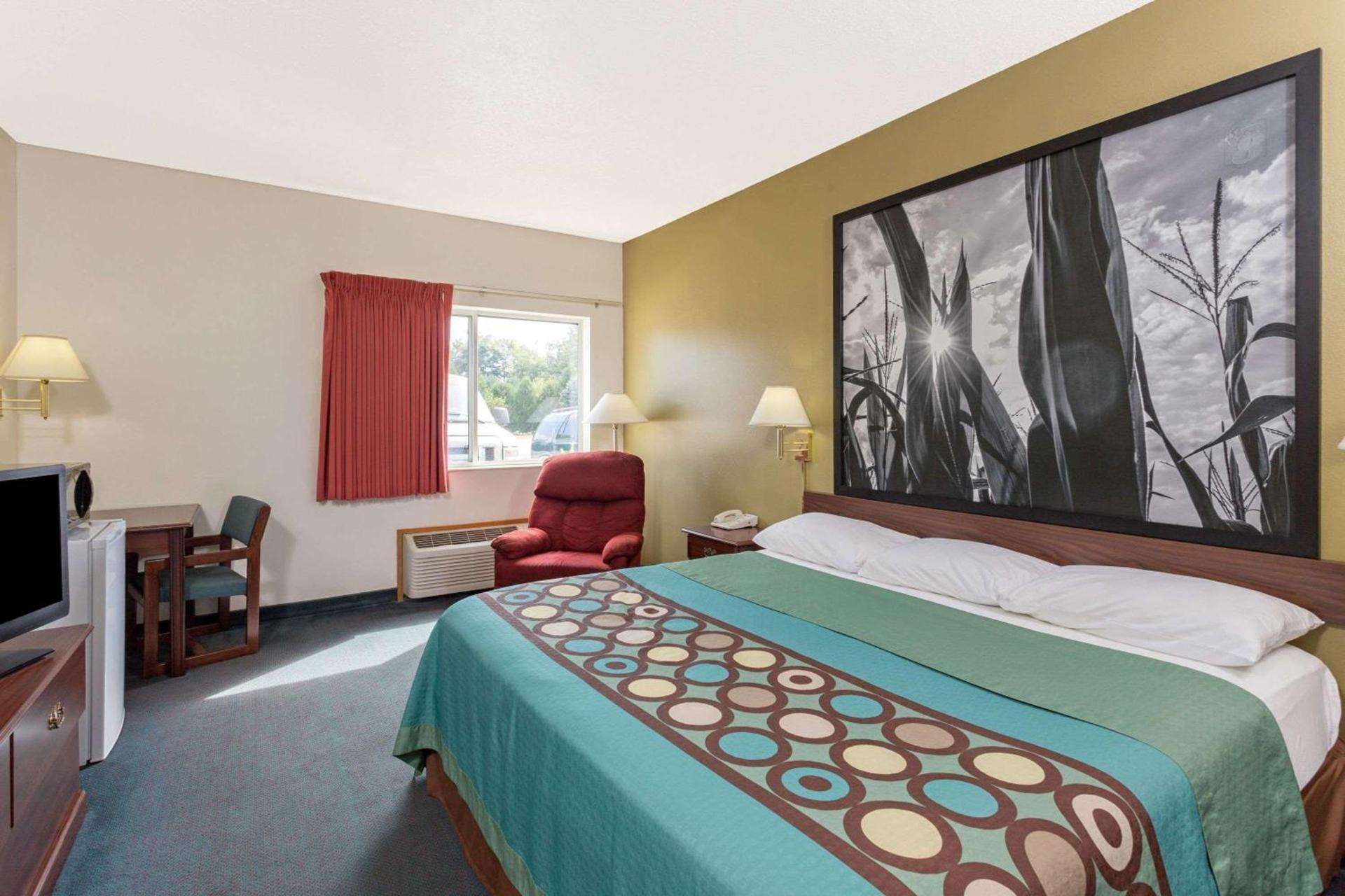 Super 8 by Wyndham Cresco IA photo 6