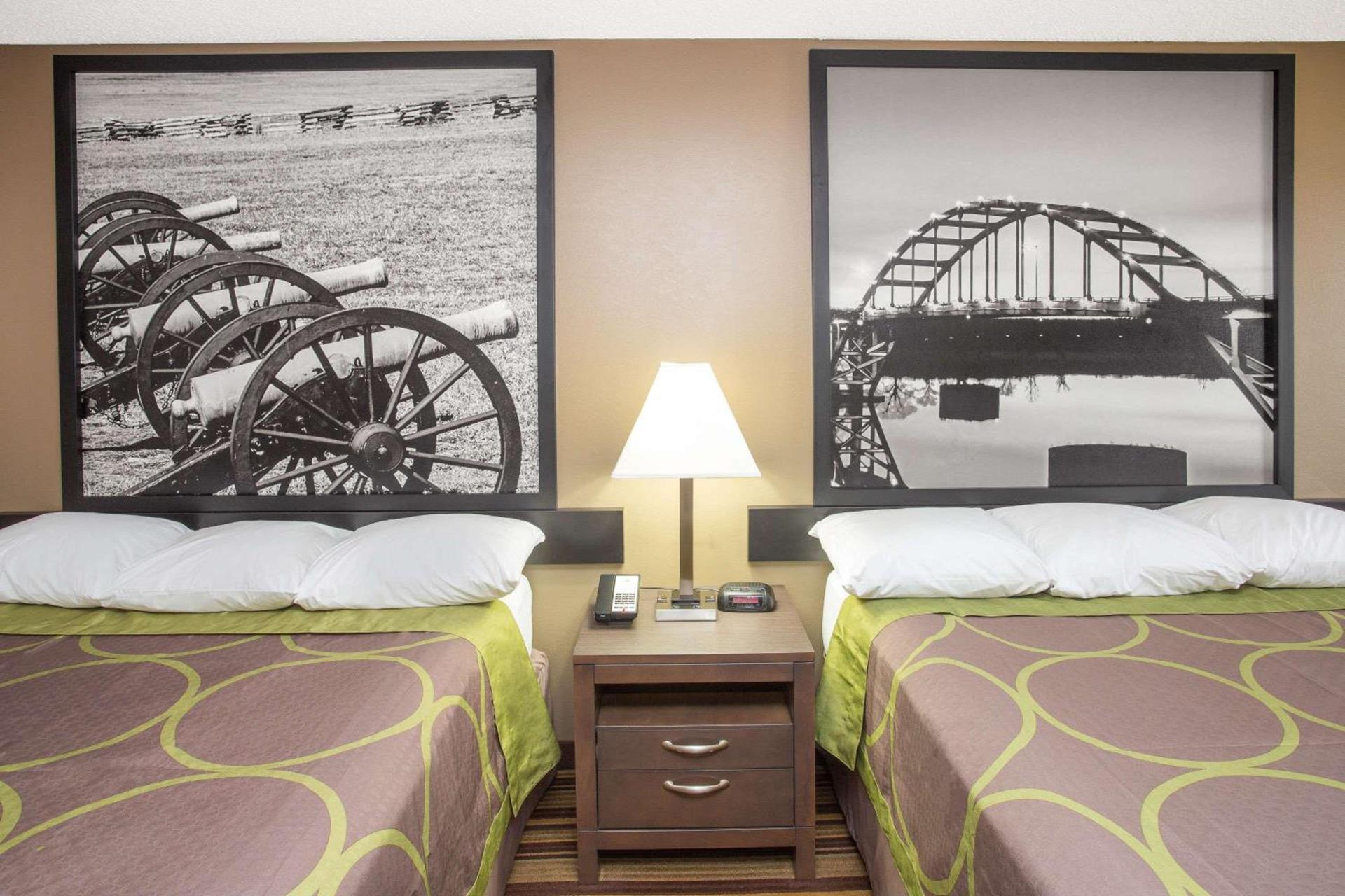 Super 8 by Wyndham Springdale AR photo 8