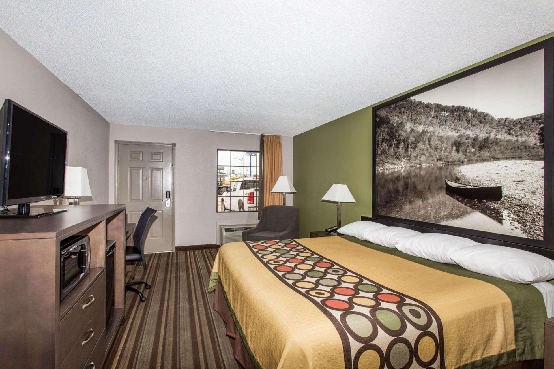Super 8 by Wyndham Springdale AR photo 6