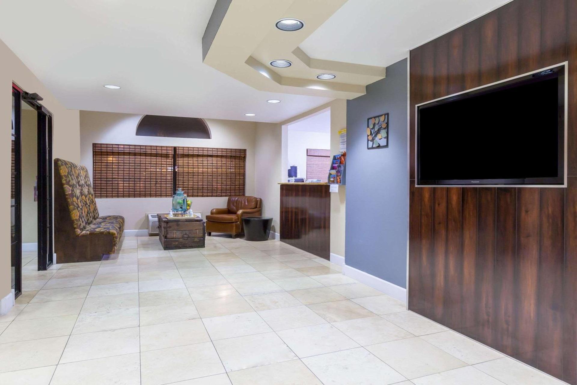 Days Inn by Wyndham Camp Verde Arizona photo 4