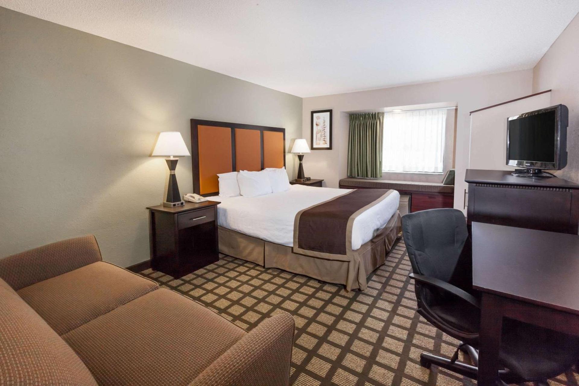 Baymont by Wyndham Gaylord photo 23