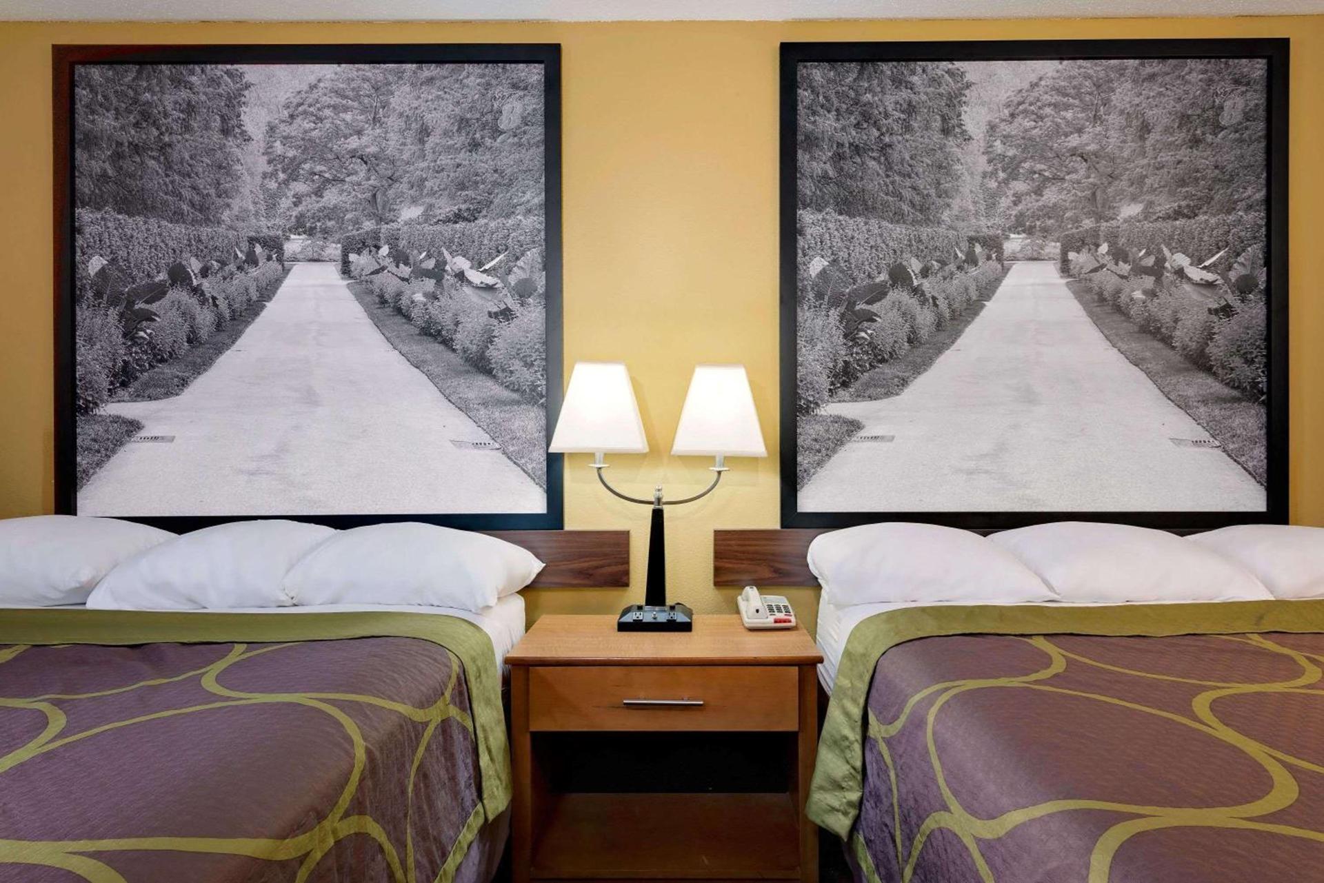Super 8 by Wyndham Allentown photo 8