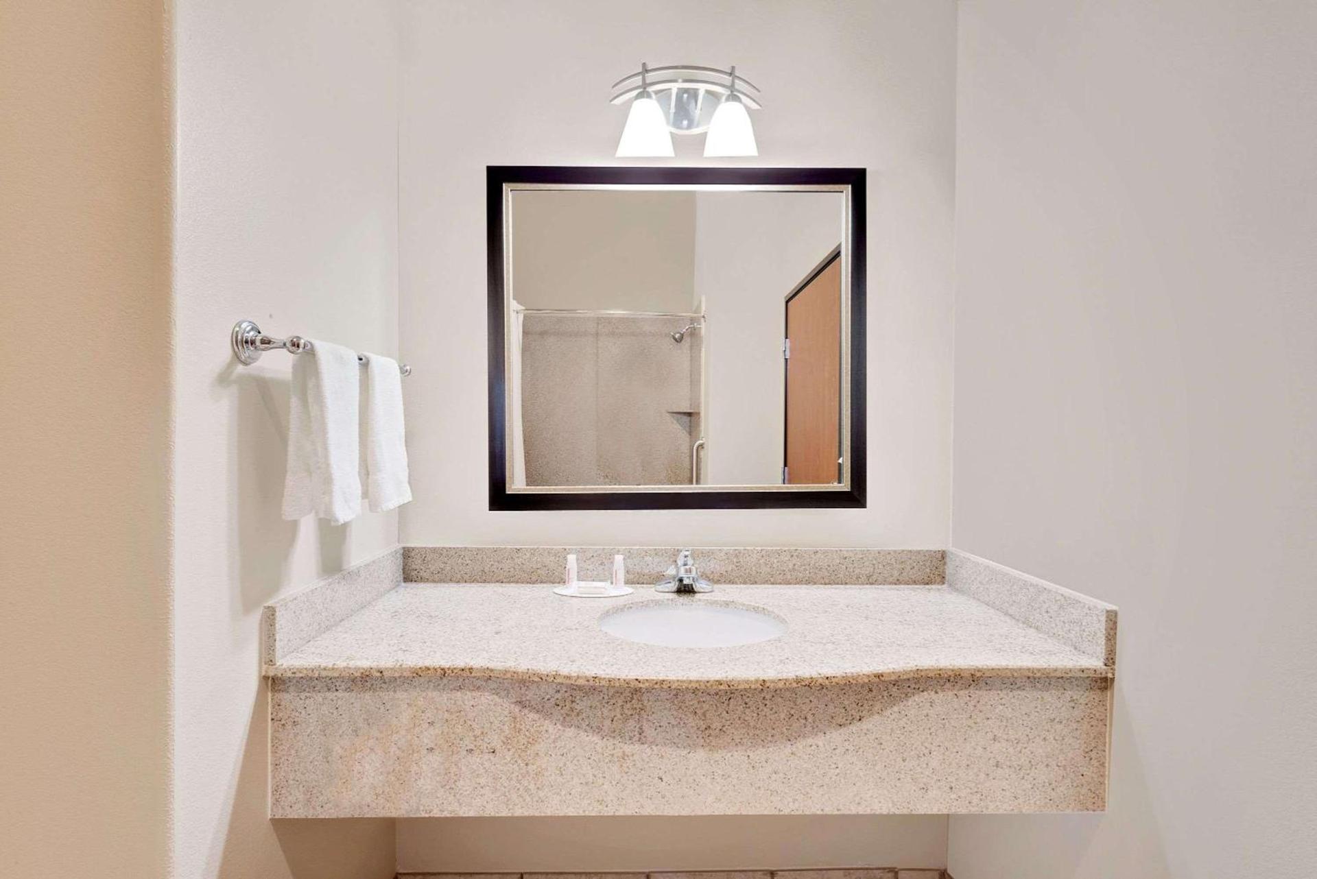 Sonesta Essential Hotels Odessa photo 8
