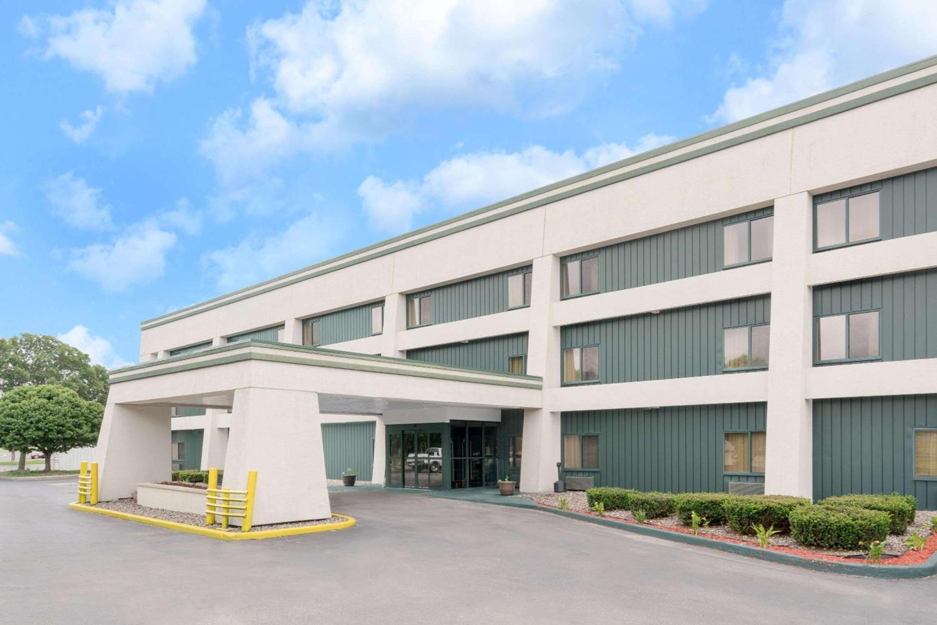 Baymont by Wyndham La Crosse/Onalaska — hotel in Onalaska