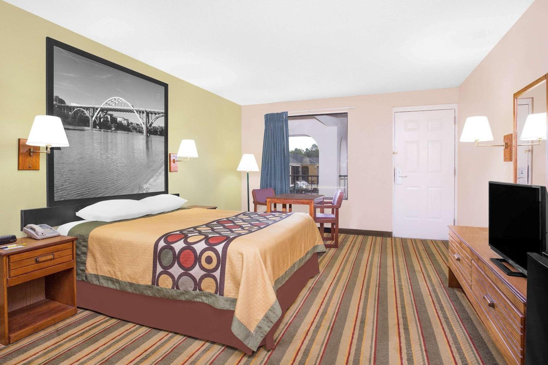 Super 8 by Wyndham Eufaula photo 12