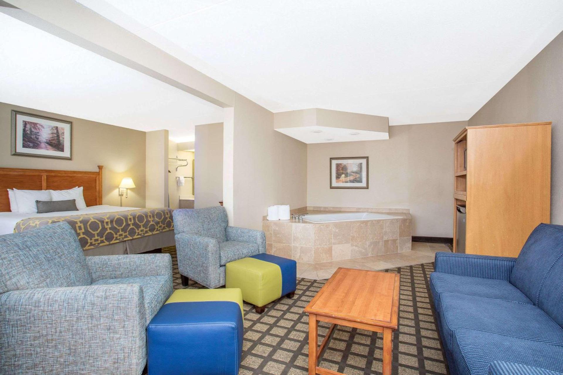 Baymont by Wyndham Hays photo 17