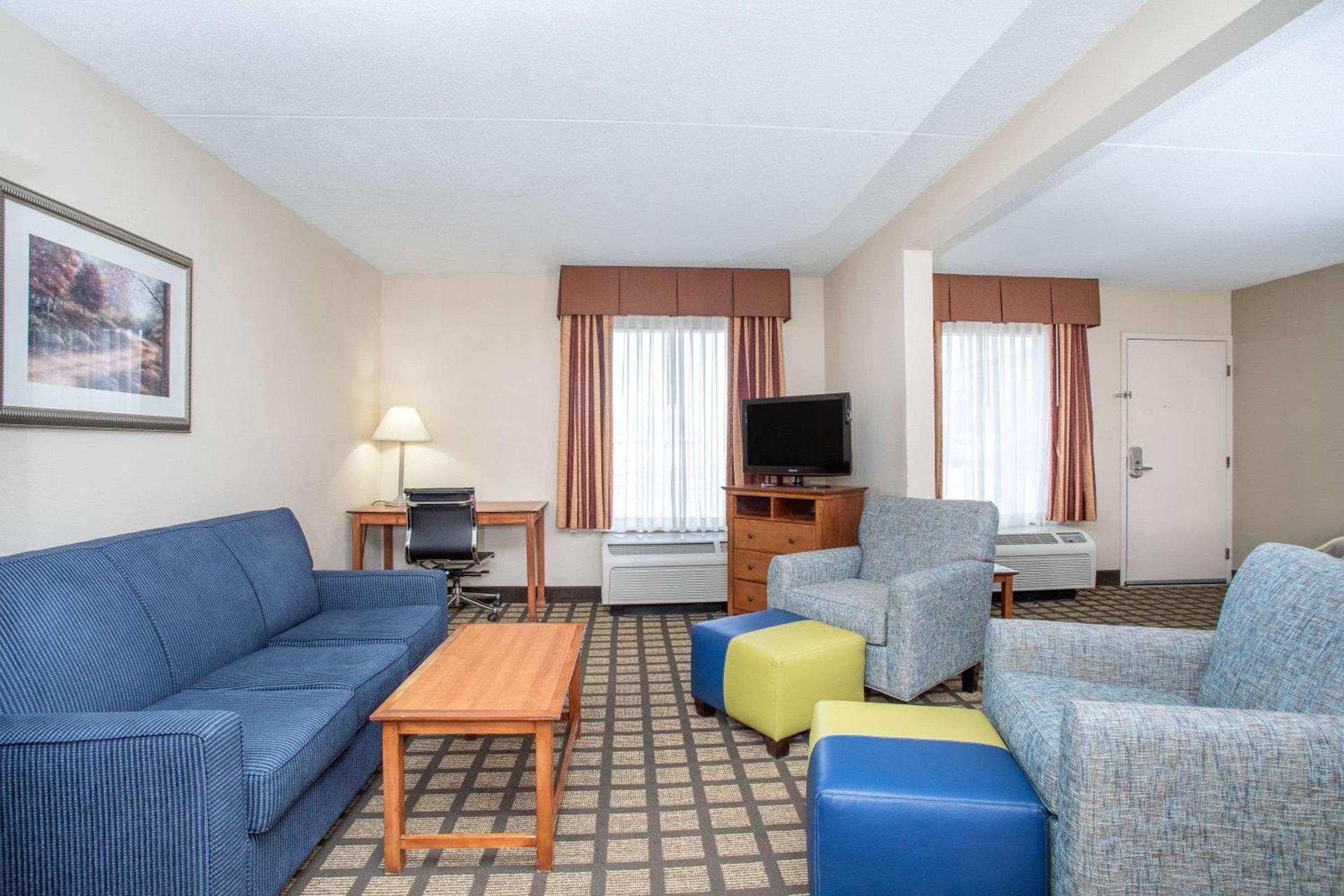 Baymont by Wyndham Hays photo 22