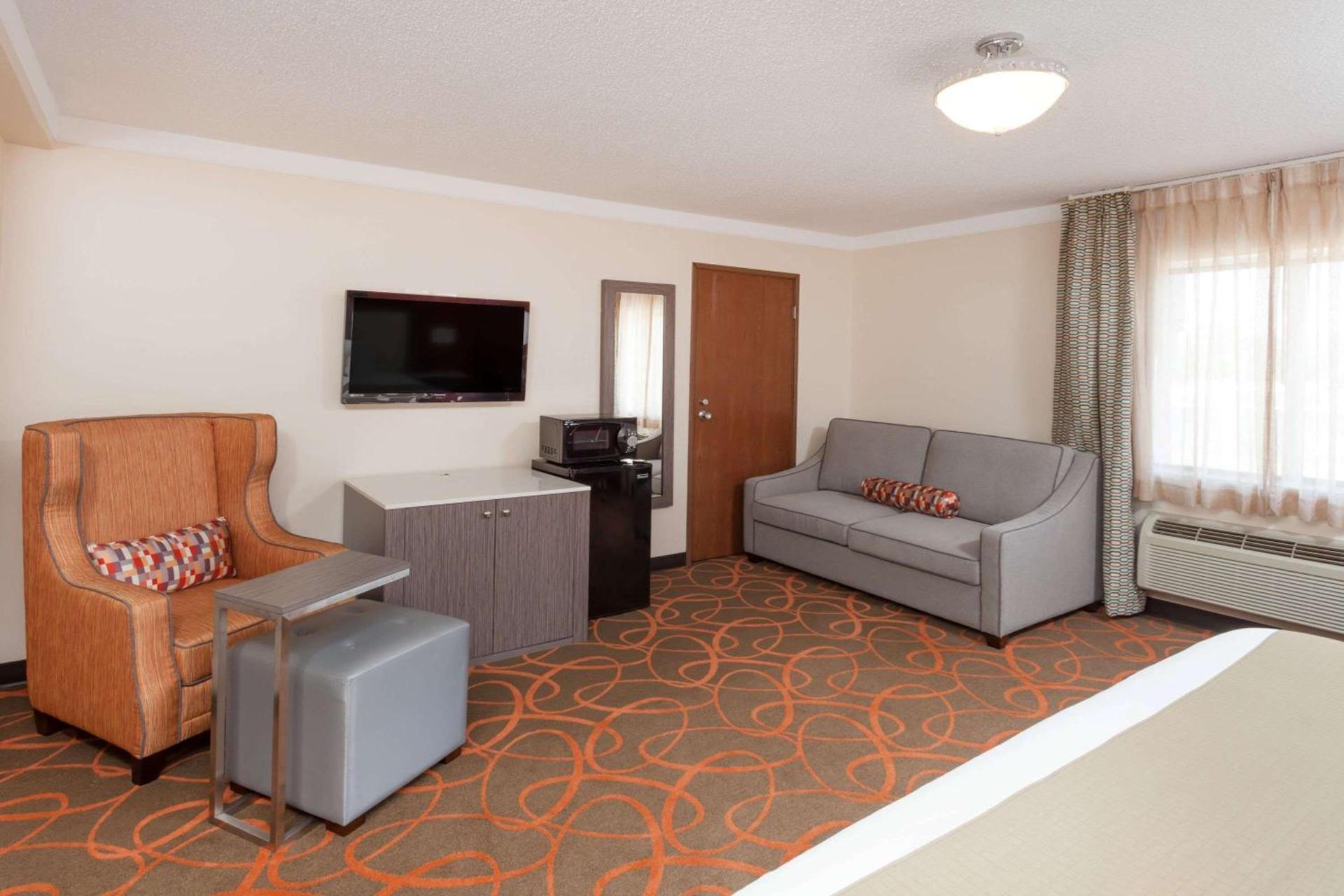 Baymont by Wyndham Chicago/Alsip photo 39