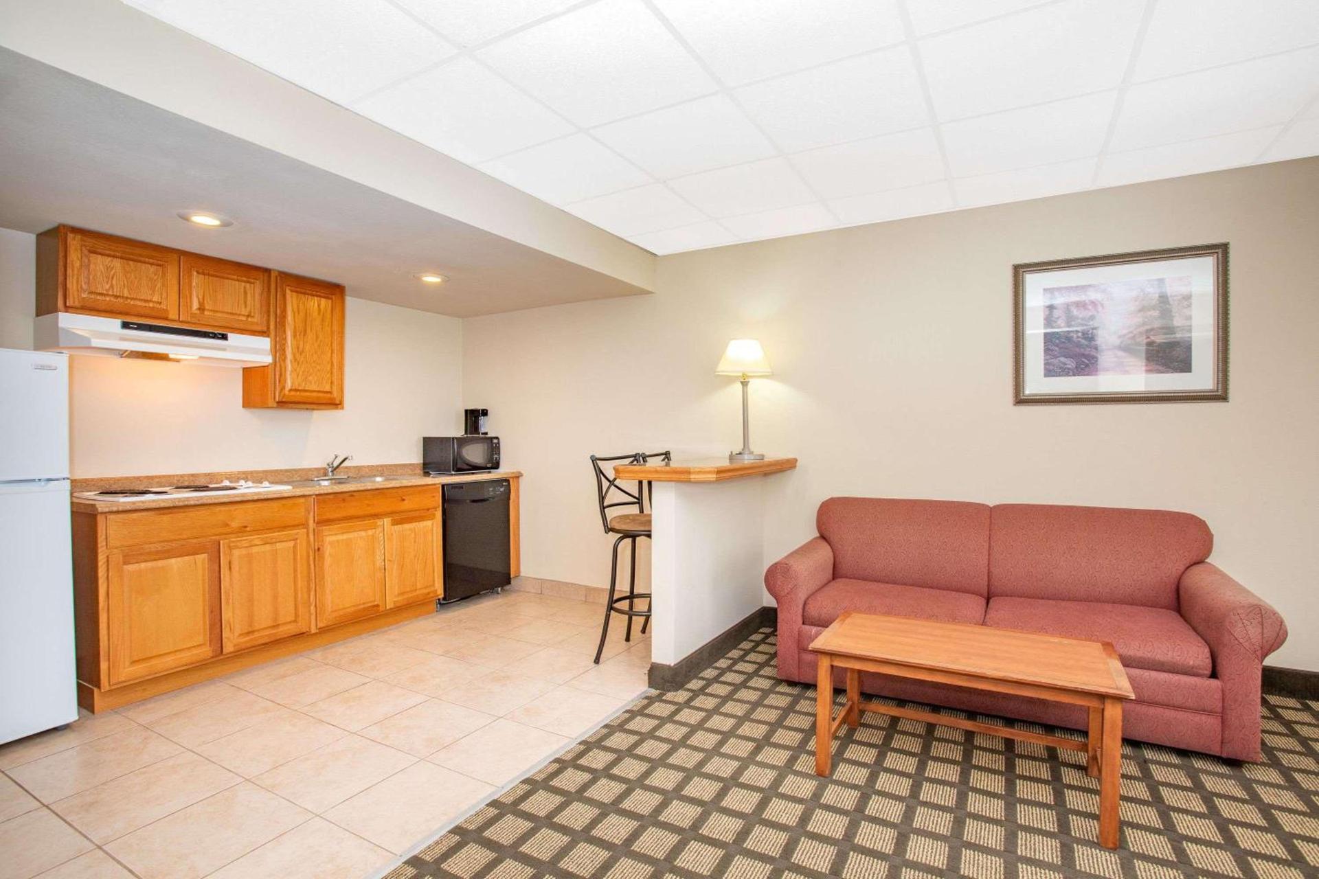Baymont by Wyndham Hays photo 11