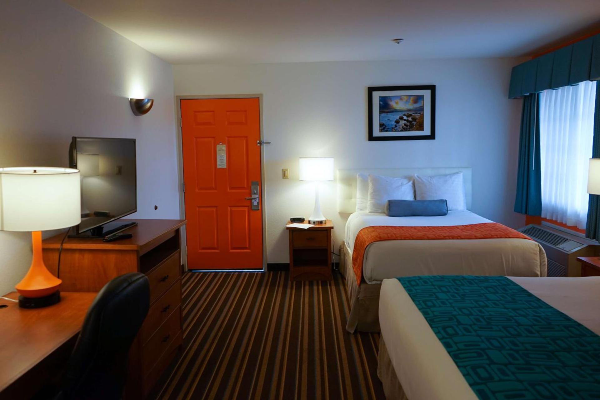 Howard Johnson by Wyndham Salinas photo 10