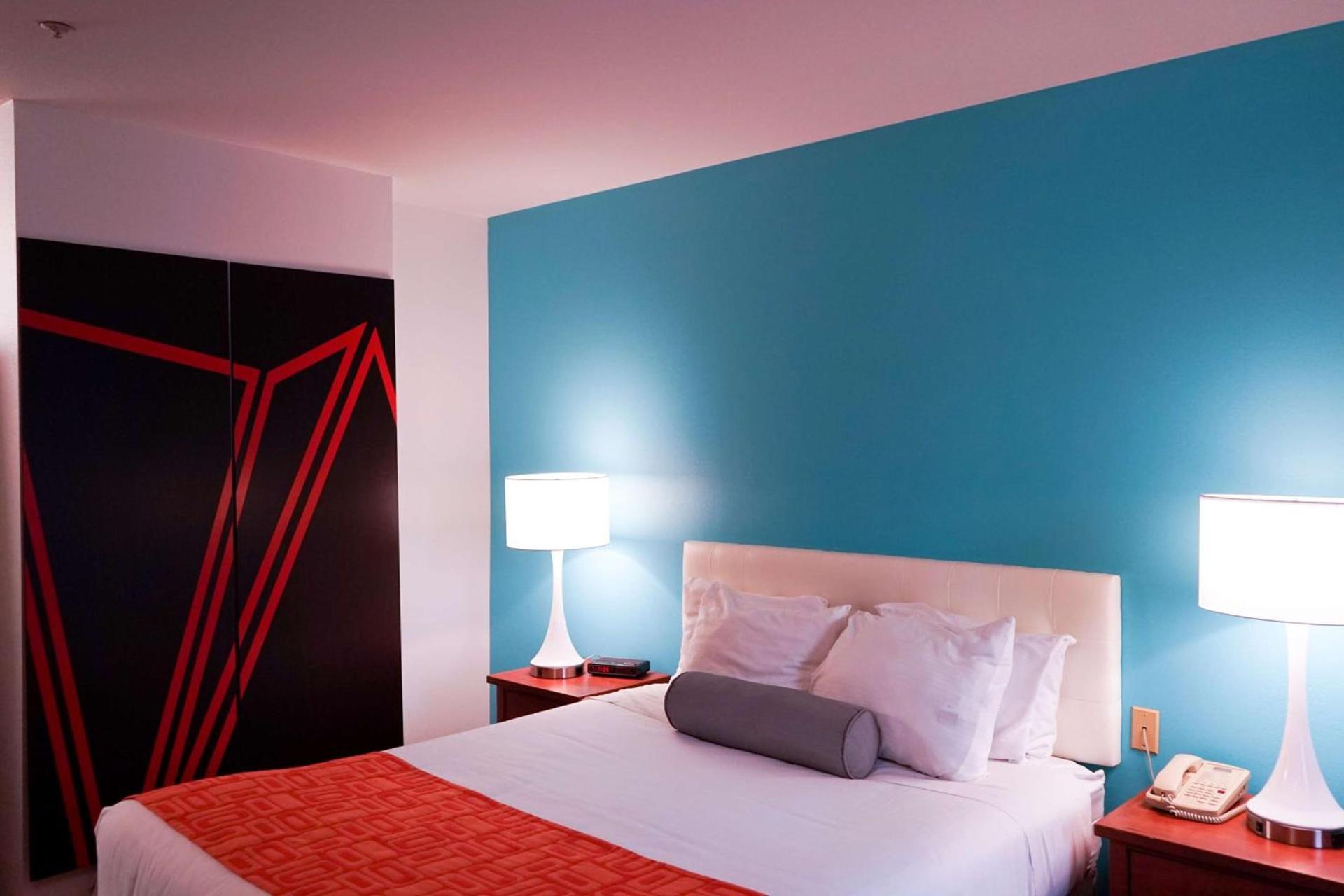 Howard Johnson by Wyndham Salinas photo 4