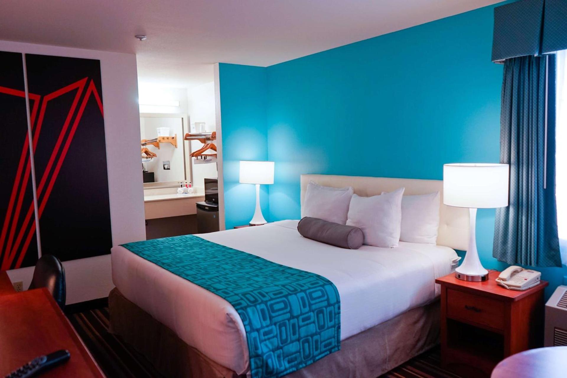 Howard Johnson by Wyndham Salinas photo 7