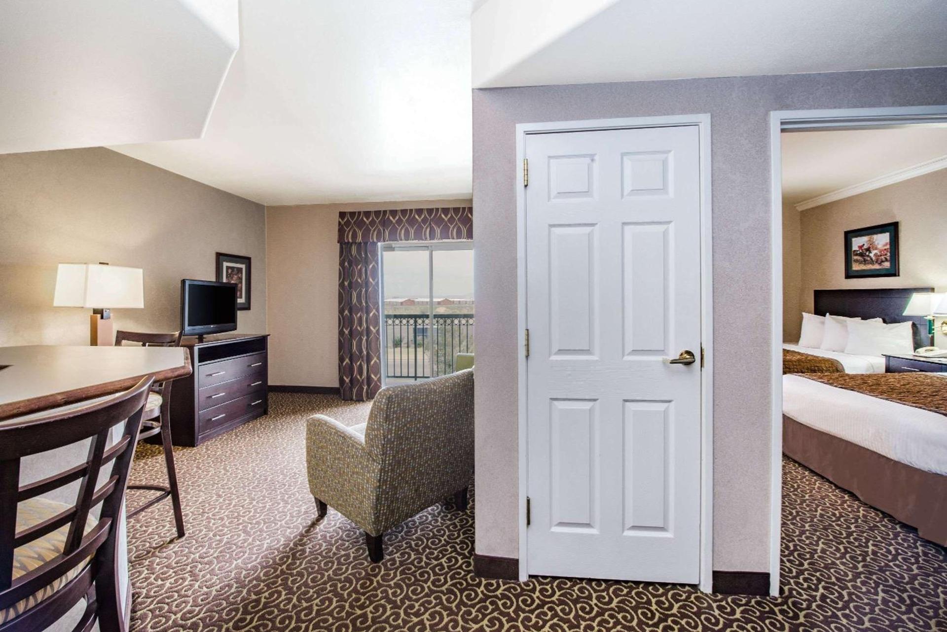 Hawthorn Extended Stay by Wyndham El Paso photo 11