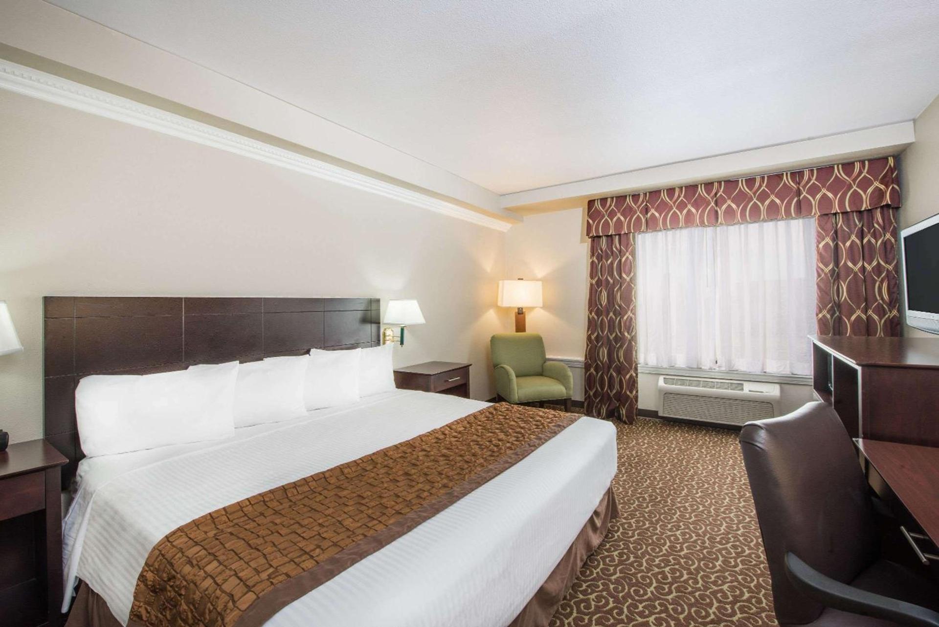 Hawthorn Extended Stay by Wyndham El Paso photo 5