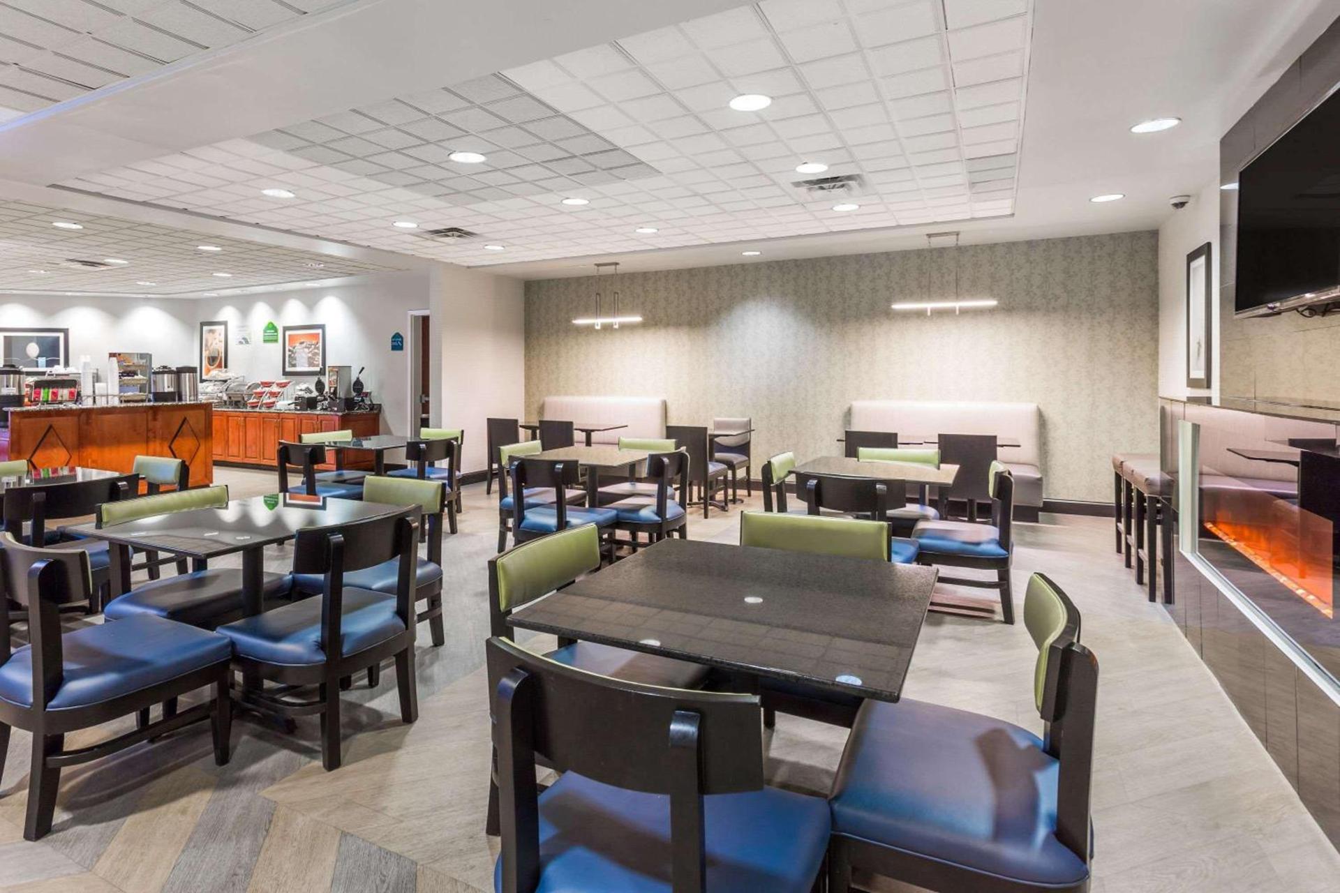 Wingate by Wyndham Chesapeake photo 12
