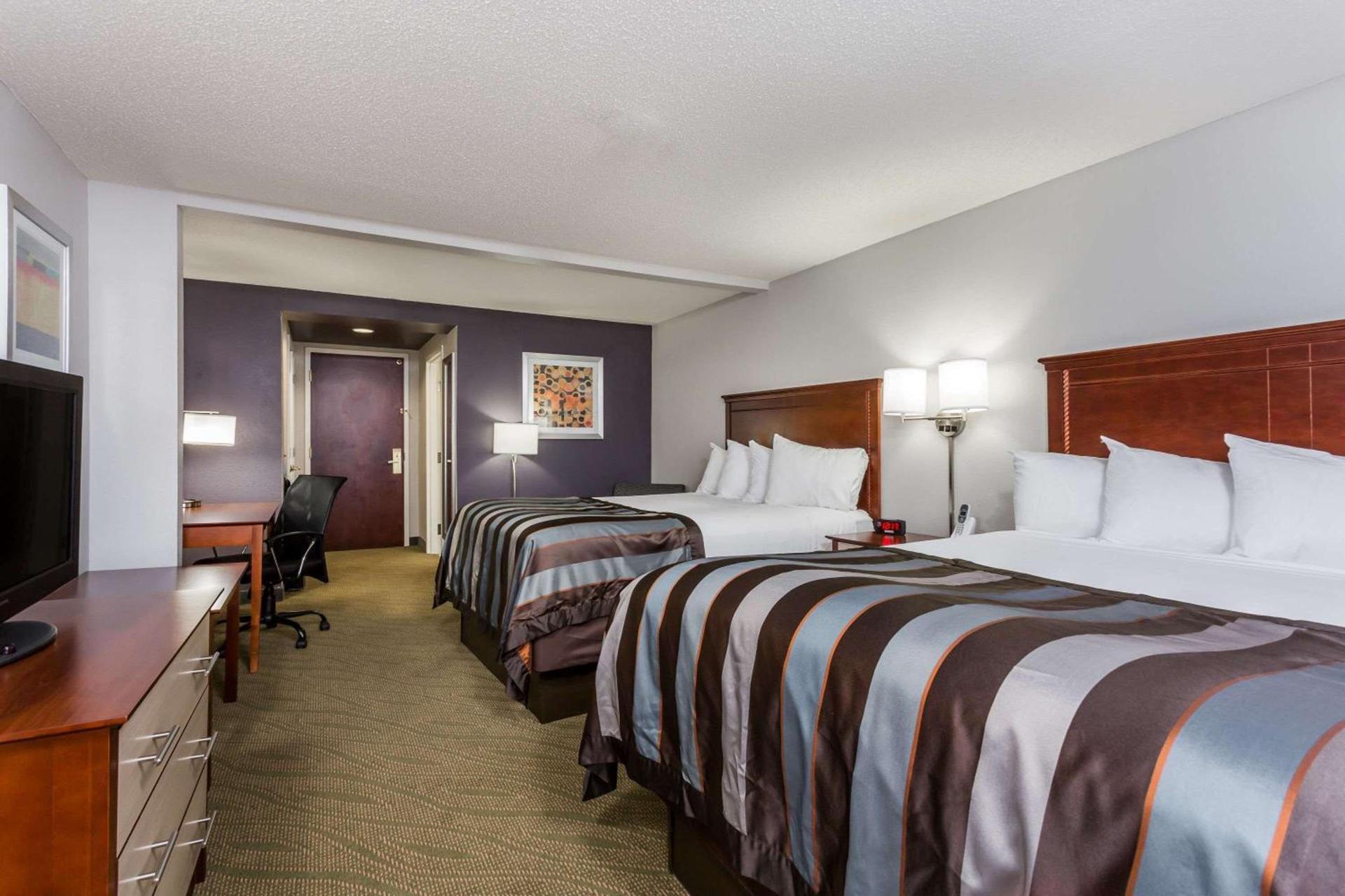 Wingate by Wyndham Chesapeake photo 11