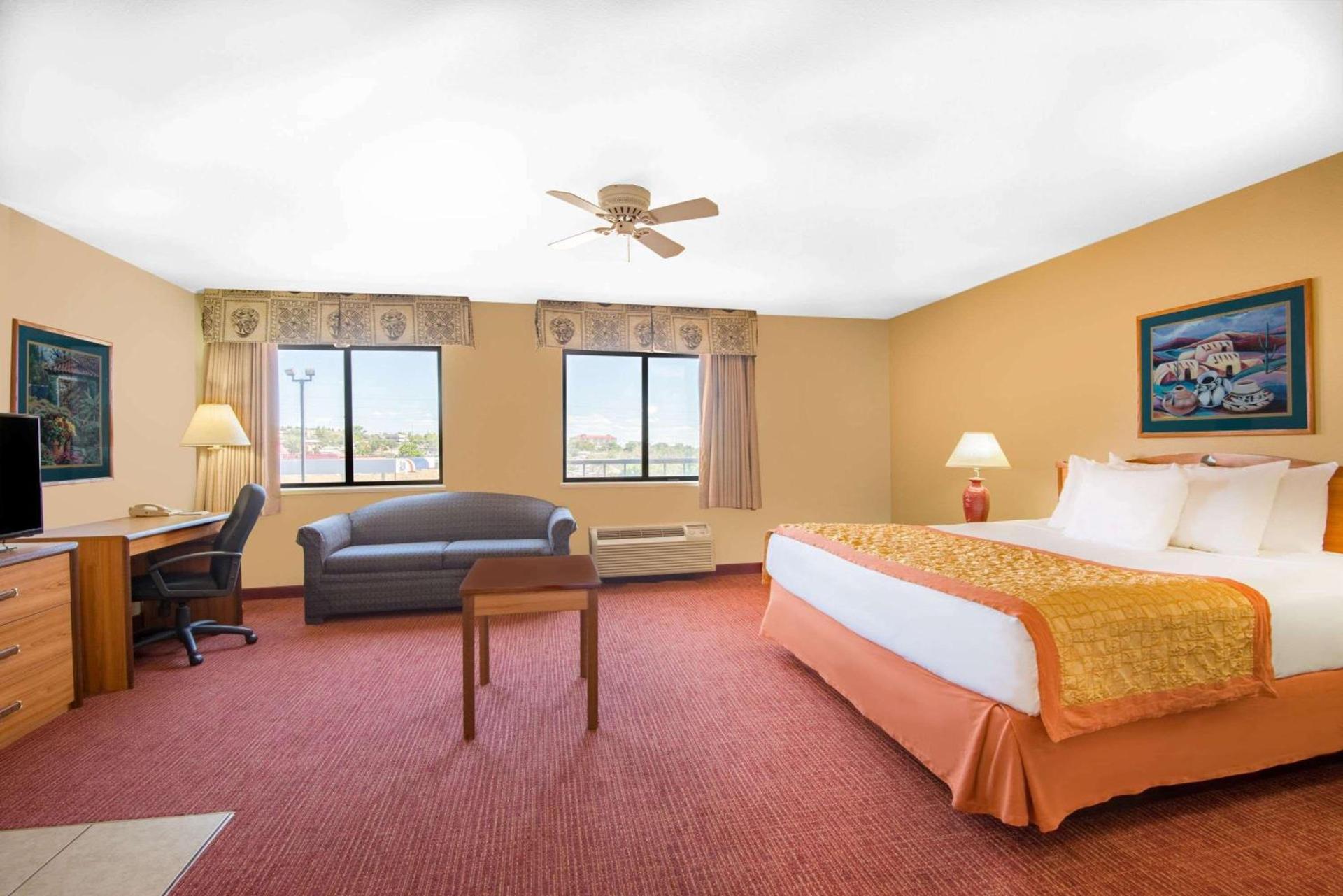 Hawthorn Suites by Wyndham Albuquerque photo 32