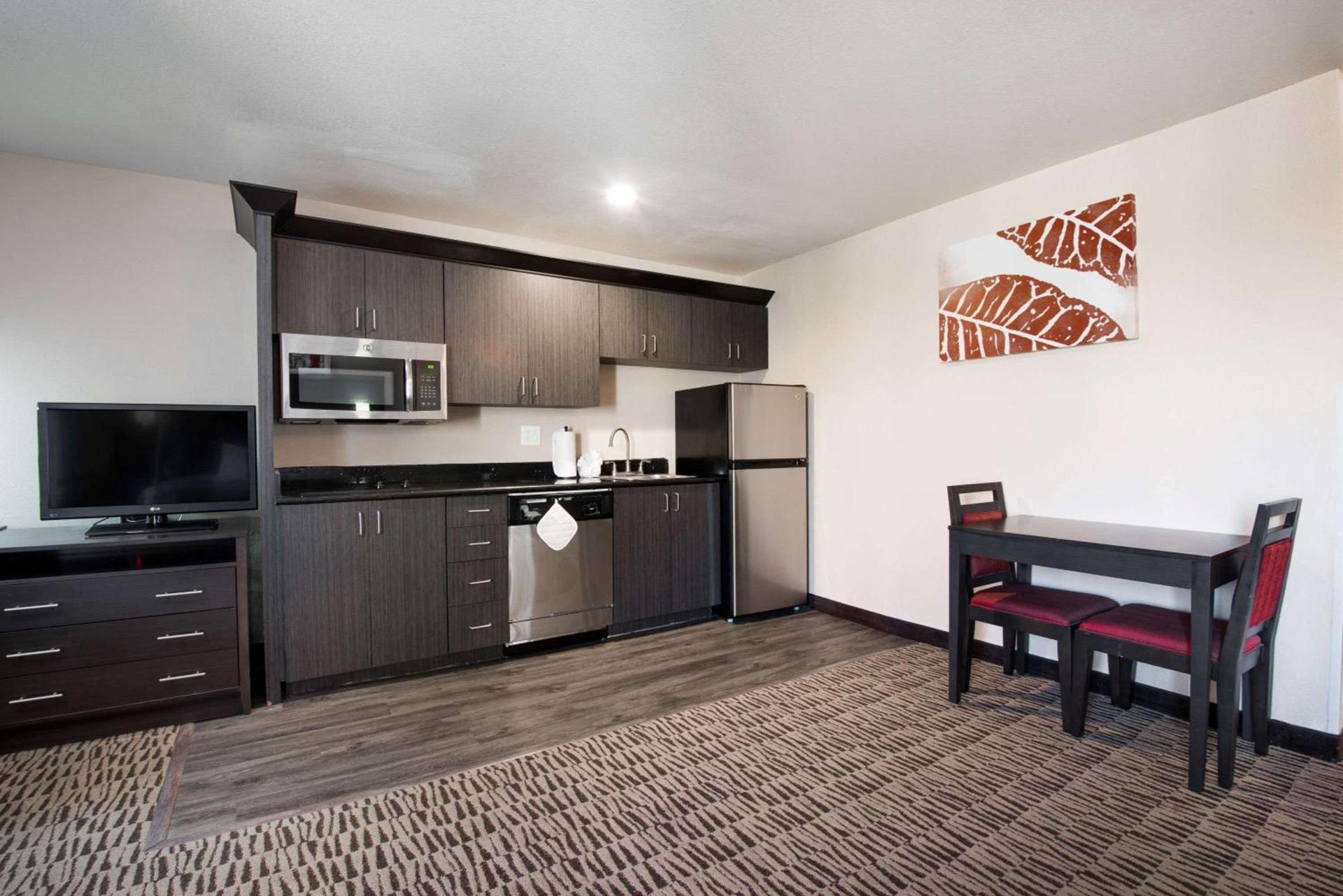 Hawthorn Suites Las Vegas photo 61