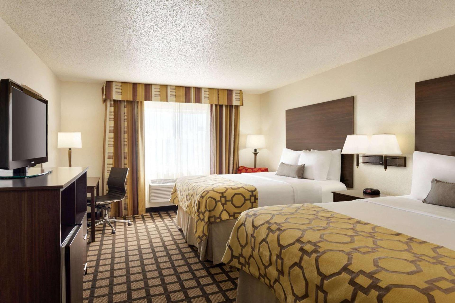 Baymont by Wyndham Salina photo 18