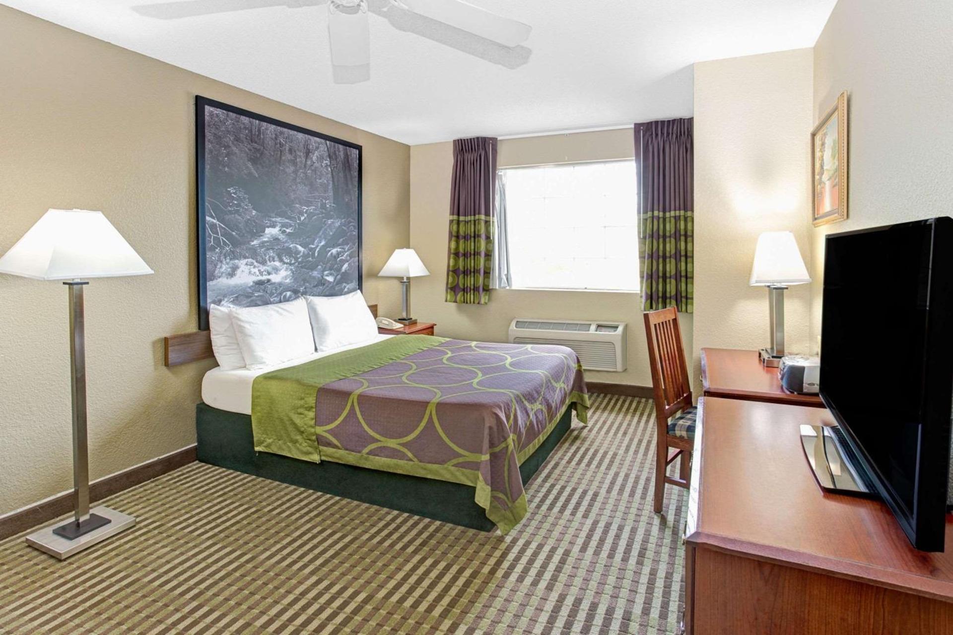 Super 8 by Wyndham Gurnee photo 11