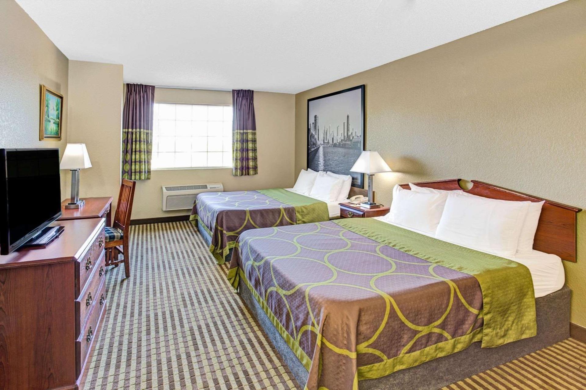 Super 8 by Wyndham Gurnee photo 9
