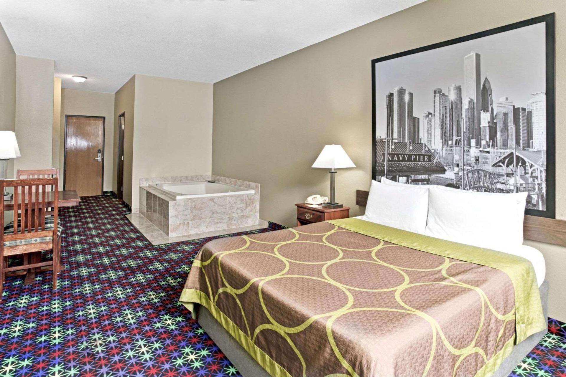 Super 8 by Wyndham Gurnee photo 13