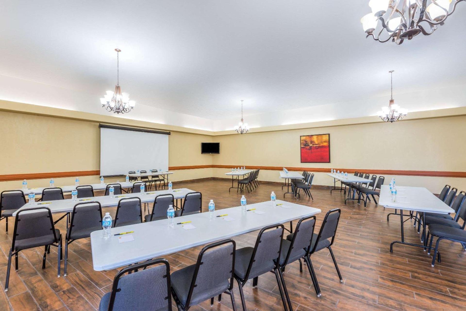 SureStay Plus by Best Western Cannon A.F.B. photo 11