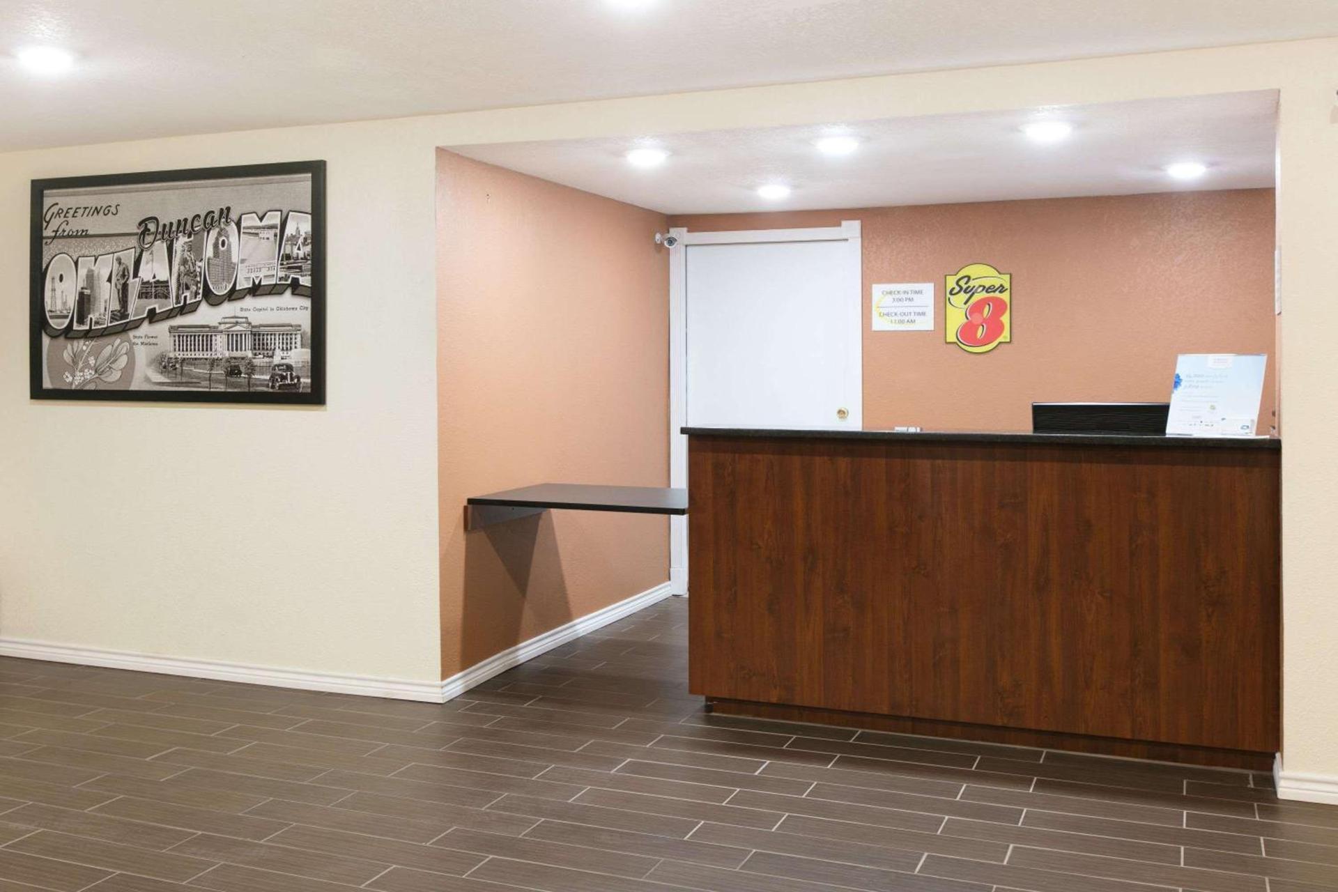 Super 8 by Wyndham Duncan OK photo 4