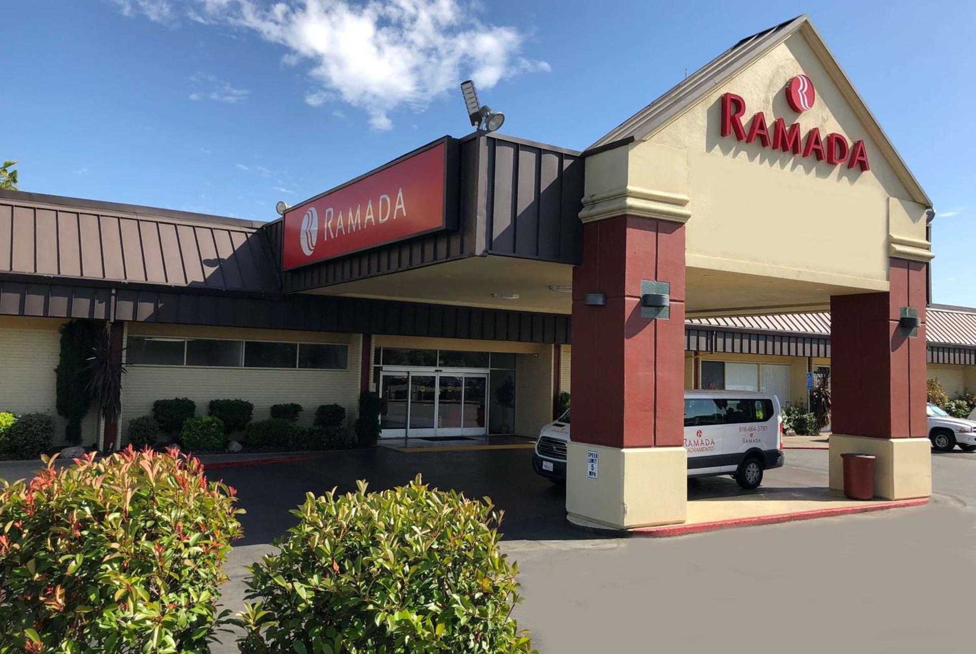 Ramada by Wyndham Sacramento photo 1