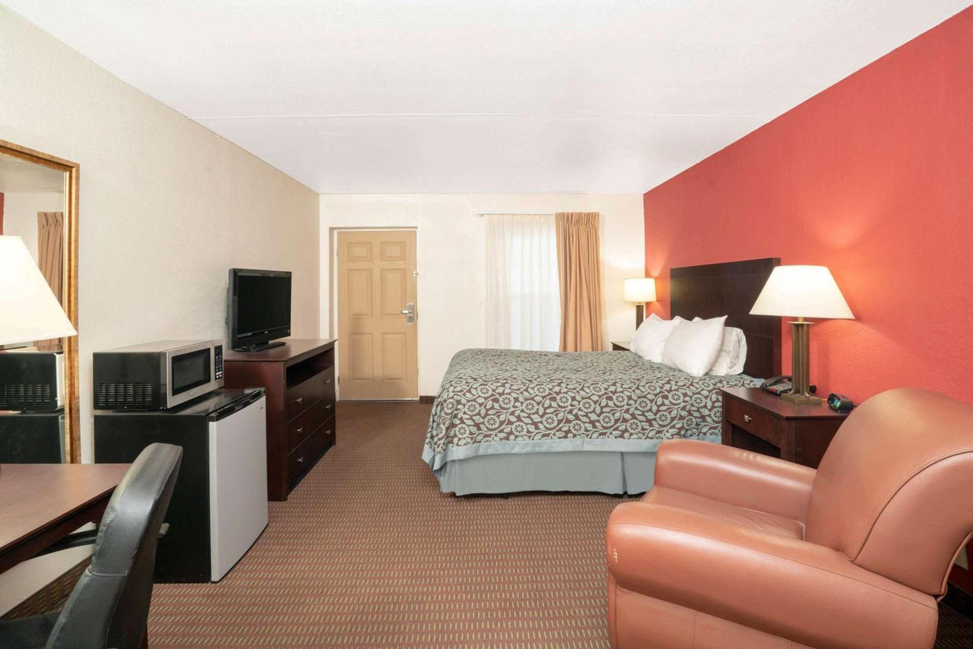 Days Inn by Wyndham Cave City photo 7