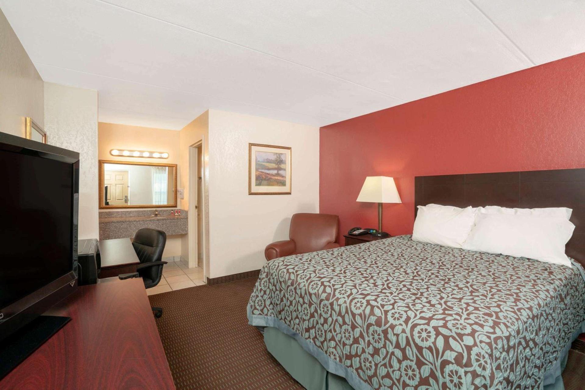 Days Inn by Wyndham Cave City photo 13