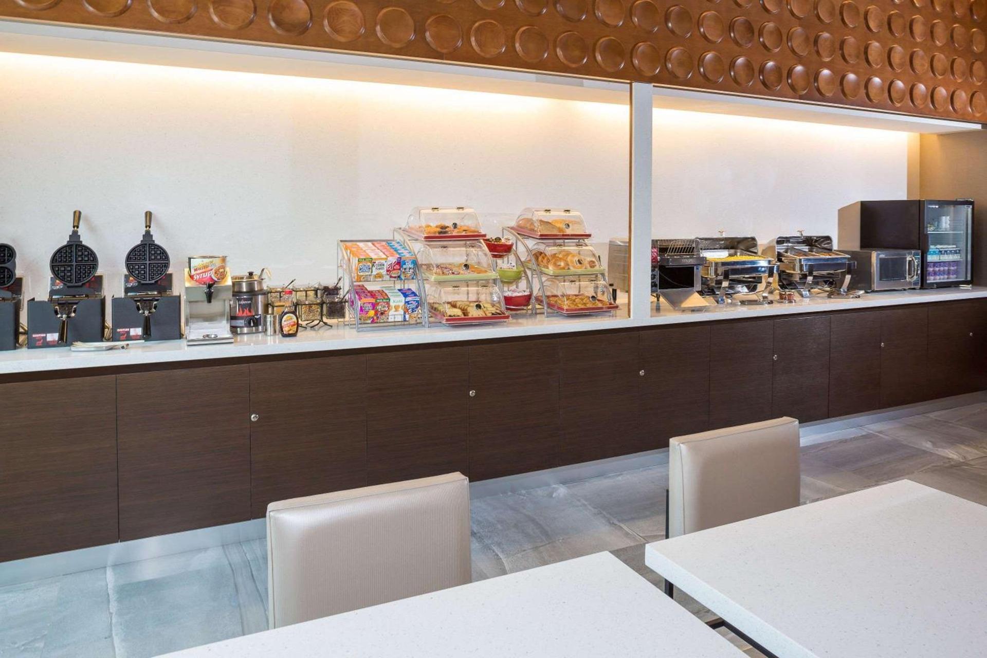 Wingate by Wyndham Miami Airport photo 41