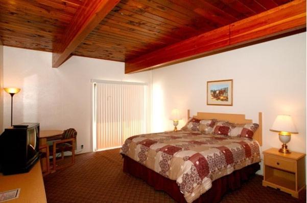 Trails End Motel Sheridan photo 14