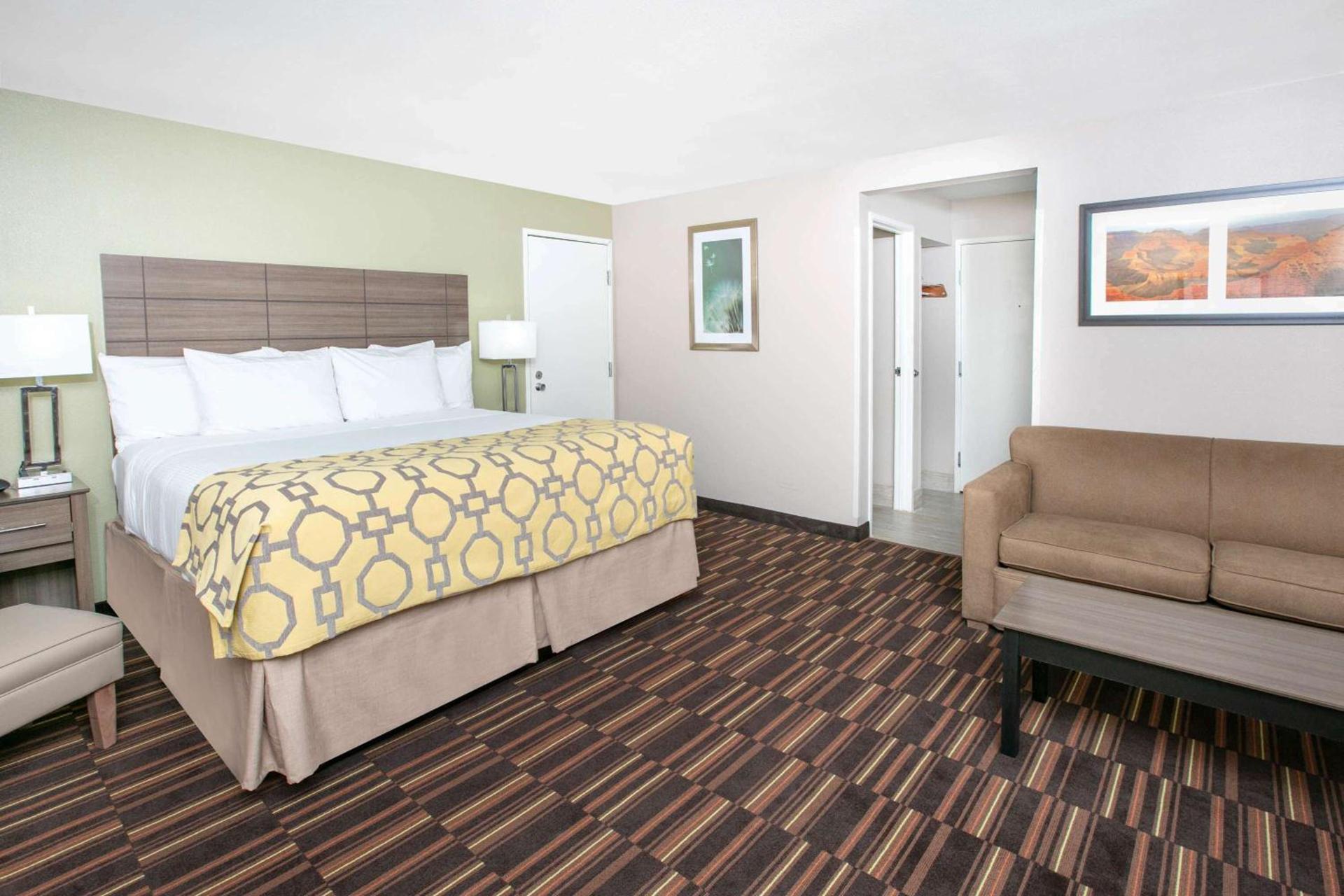 Baymont by Wyndham Plano photo 64