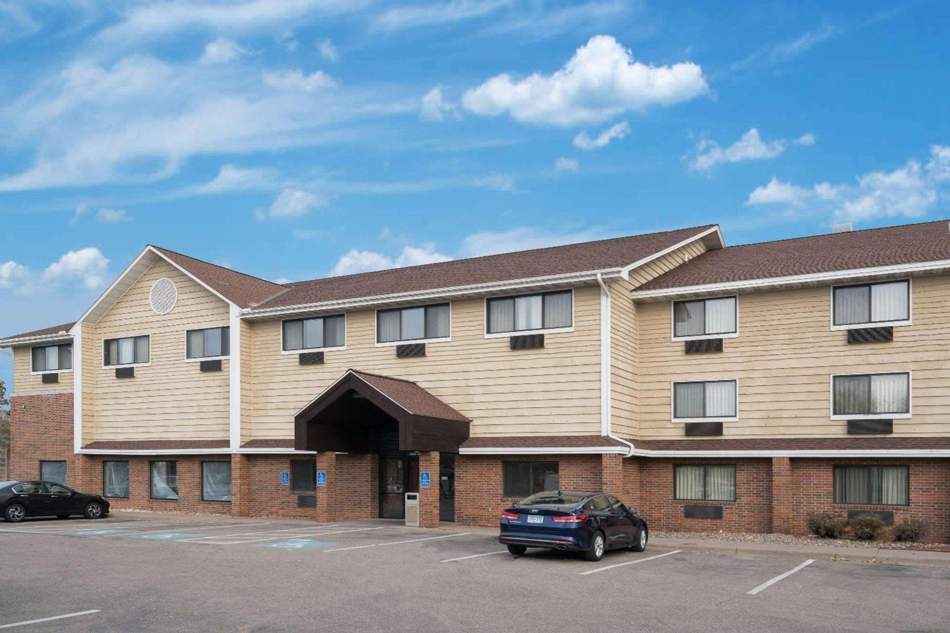 Baymont by Wyndham Bloomington MSP Airport photo 3
