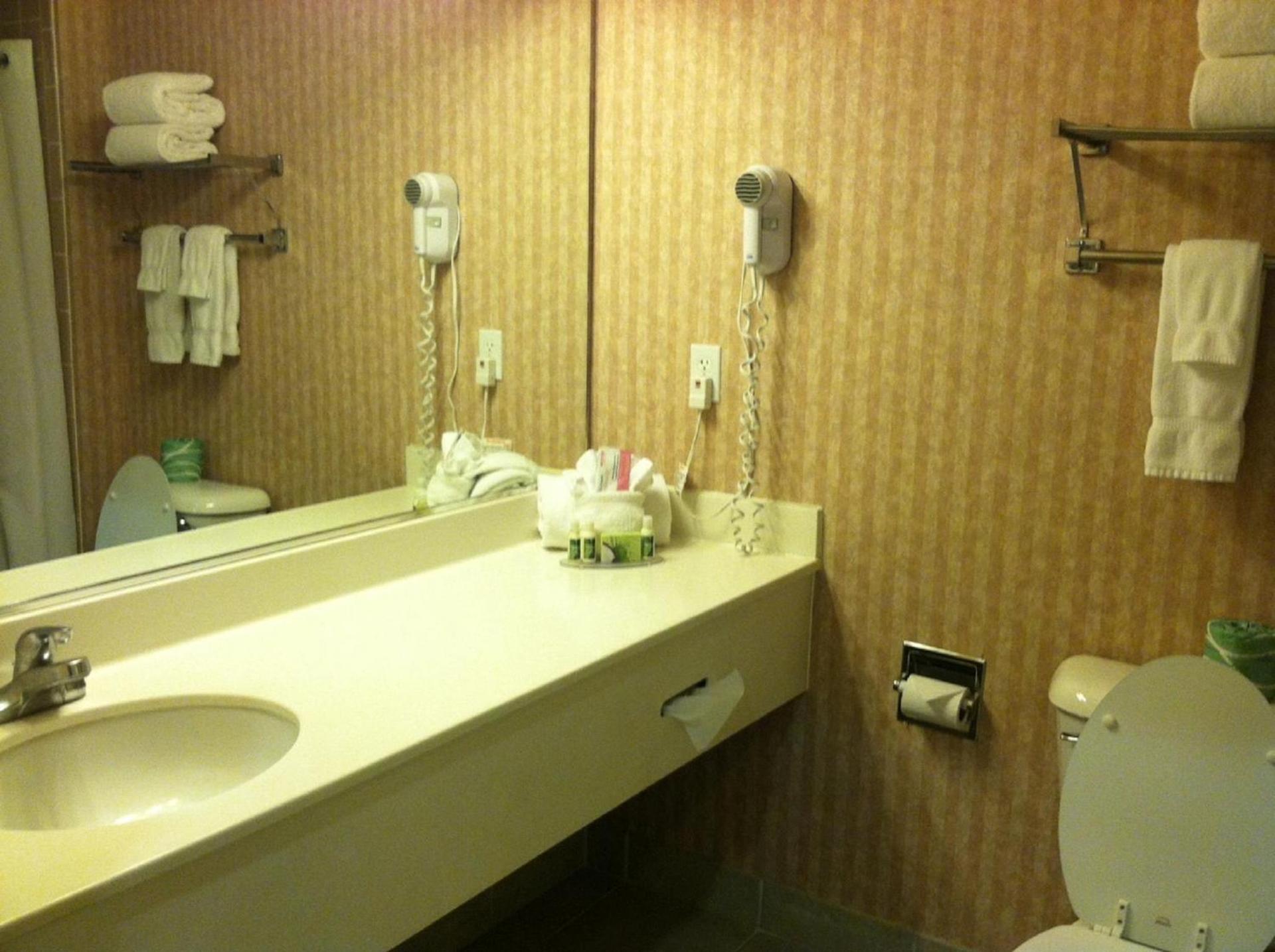 Landmark Inn Fort Irwin photo 17