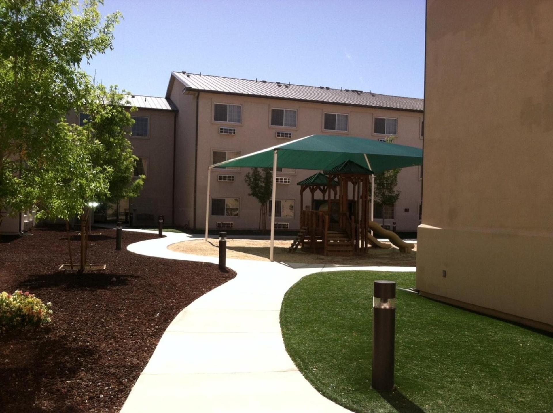 Landmark Inn Fort Irwin photo 12