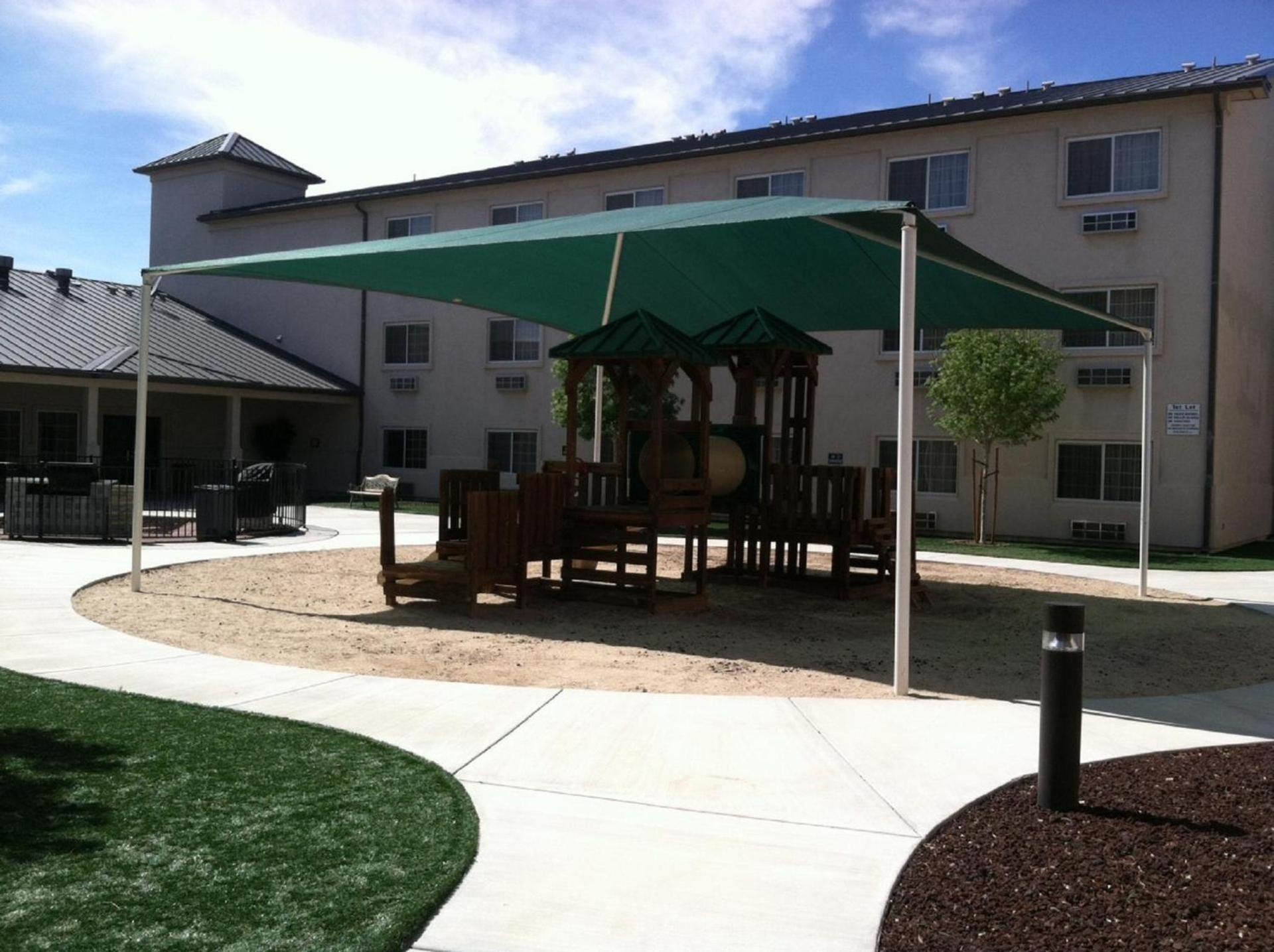 Landmark Inn Fort Irwin photo 13