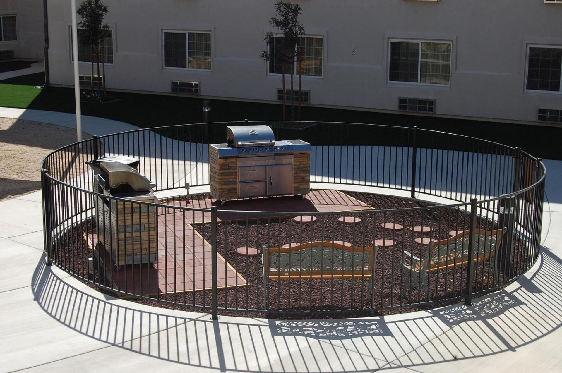Landmark Inn Fort Irwin photo 10
