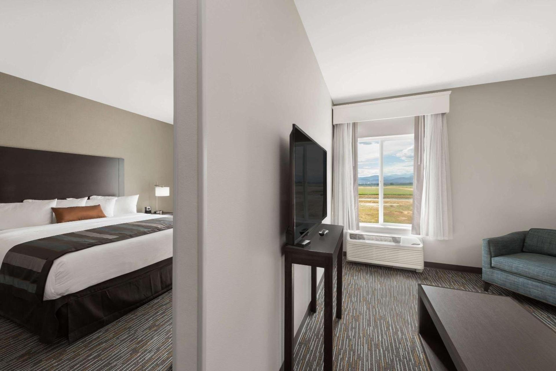Wingate by Wyndham Loveland Johnstown photo 78