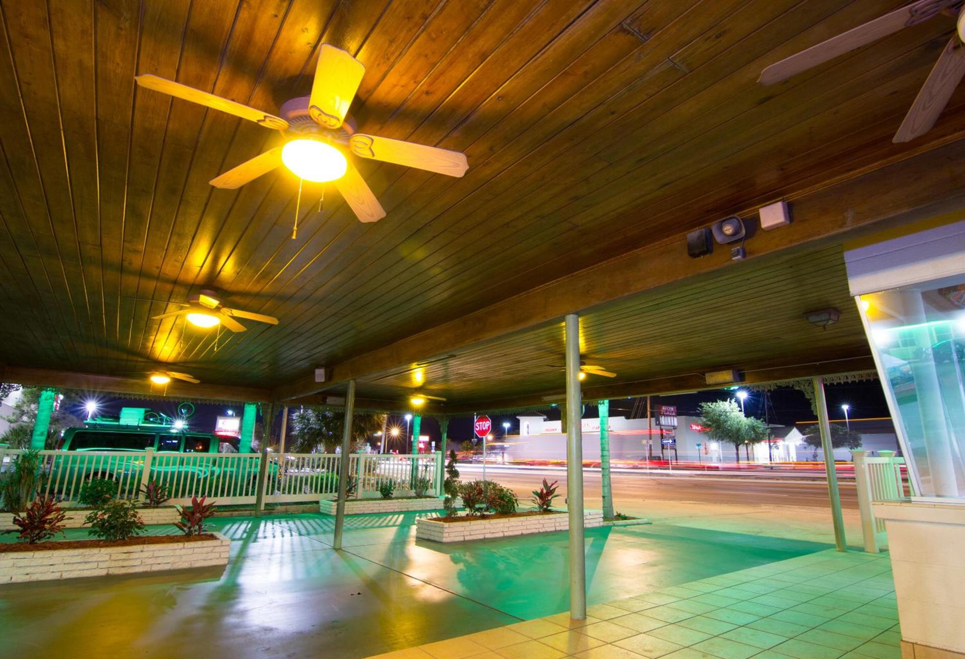 Budget Inn of Avon Park photo 4