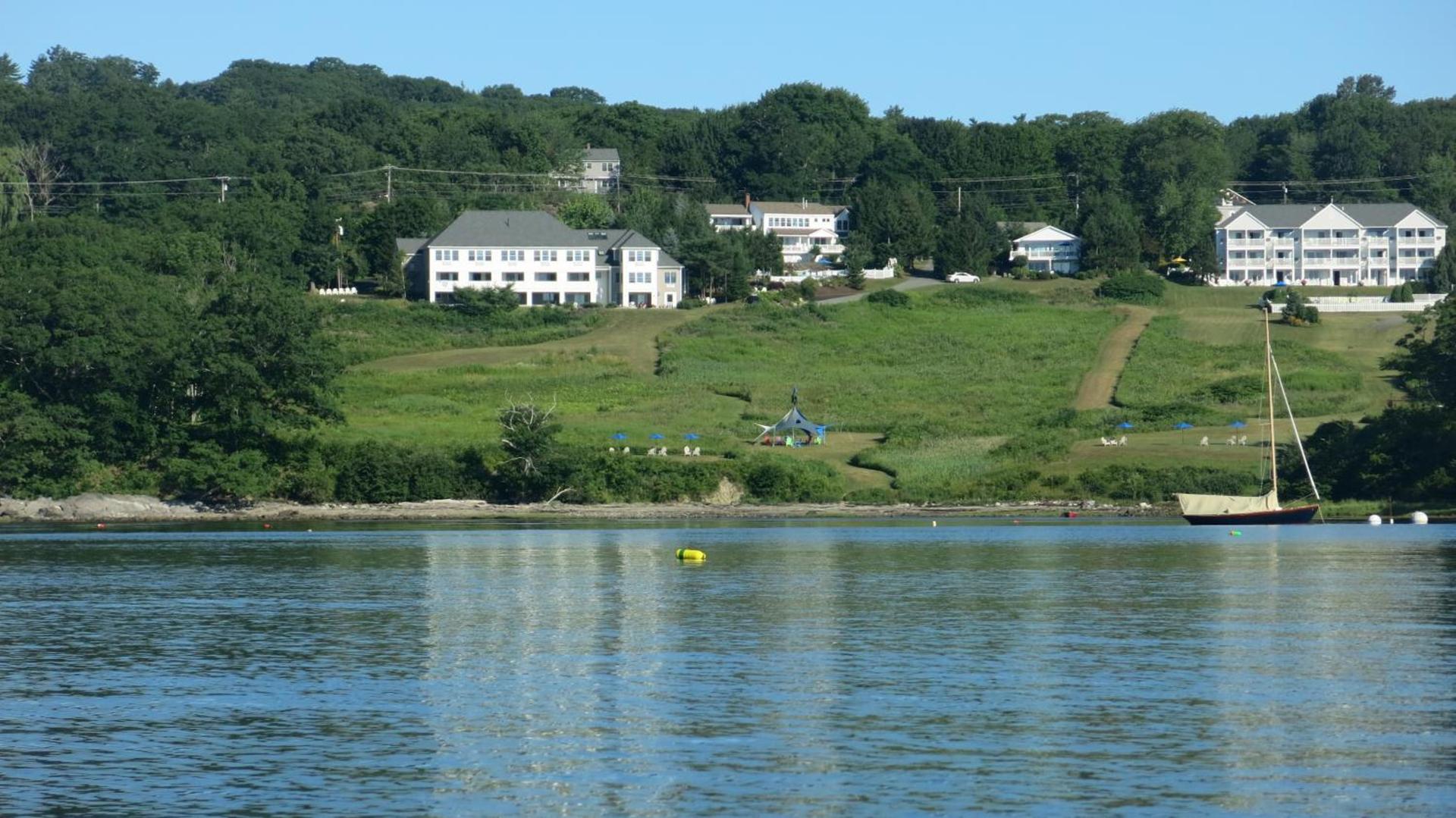 Strawberry Hill Seaside Inn photo 11