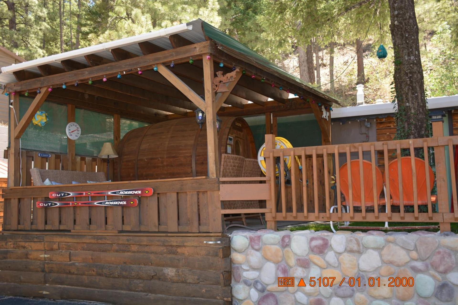 Sitzmark Chalet Inn photo 51