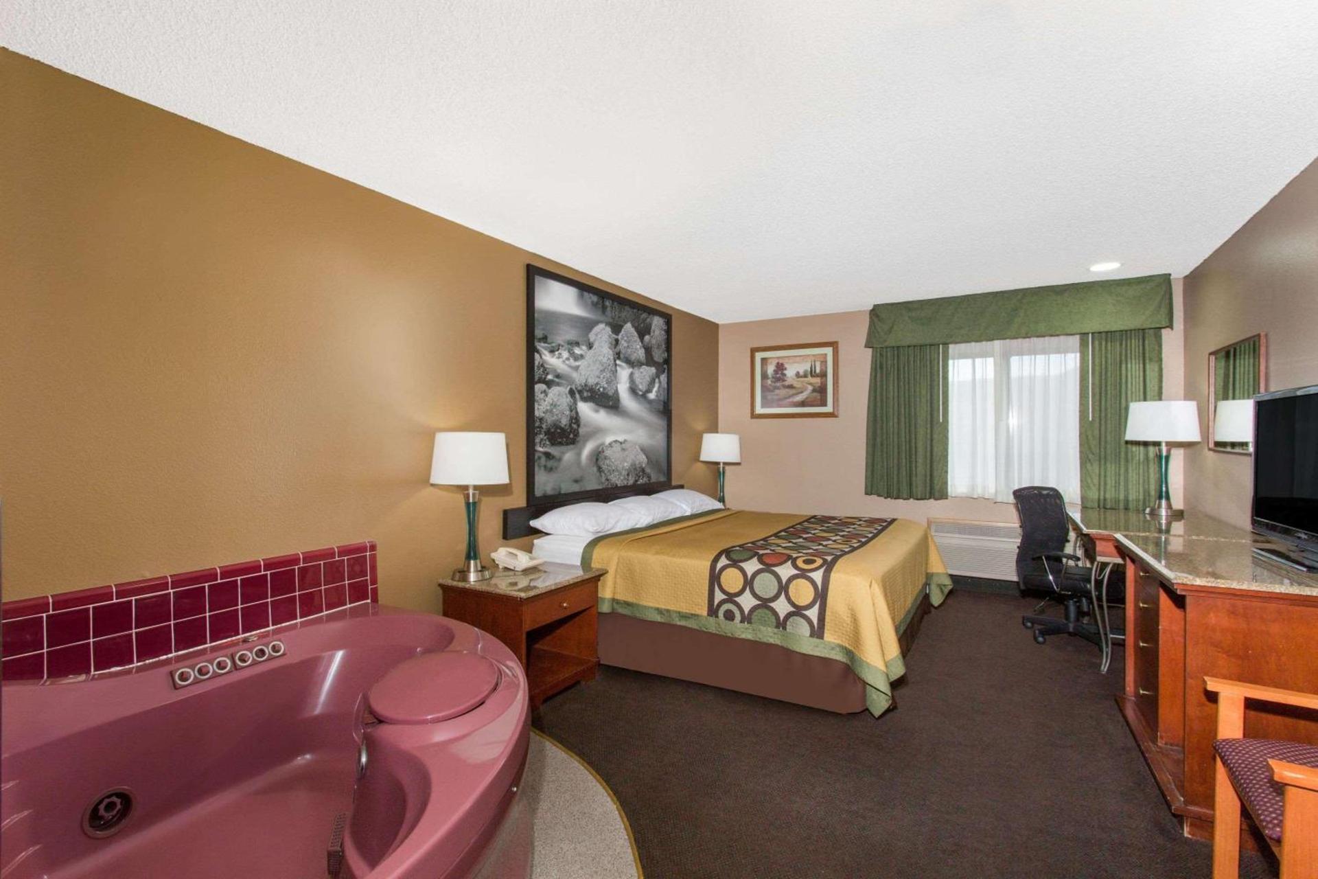 Super 8 by Wyndham Baker City photo 12